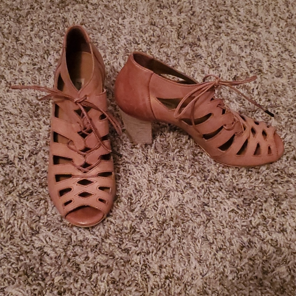 Paul green heels